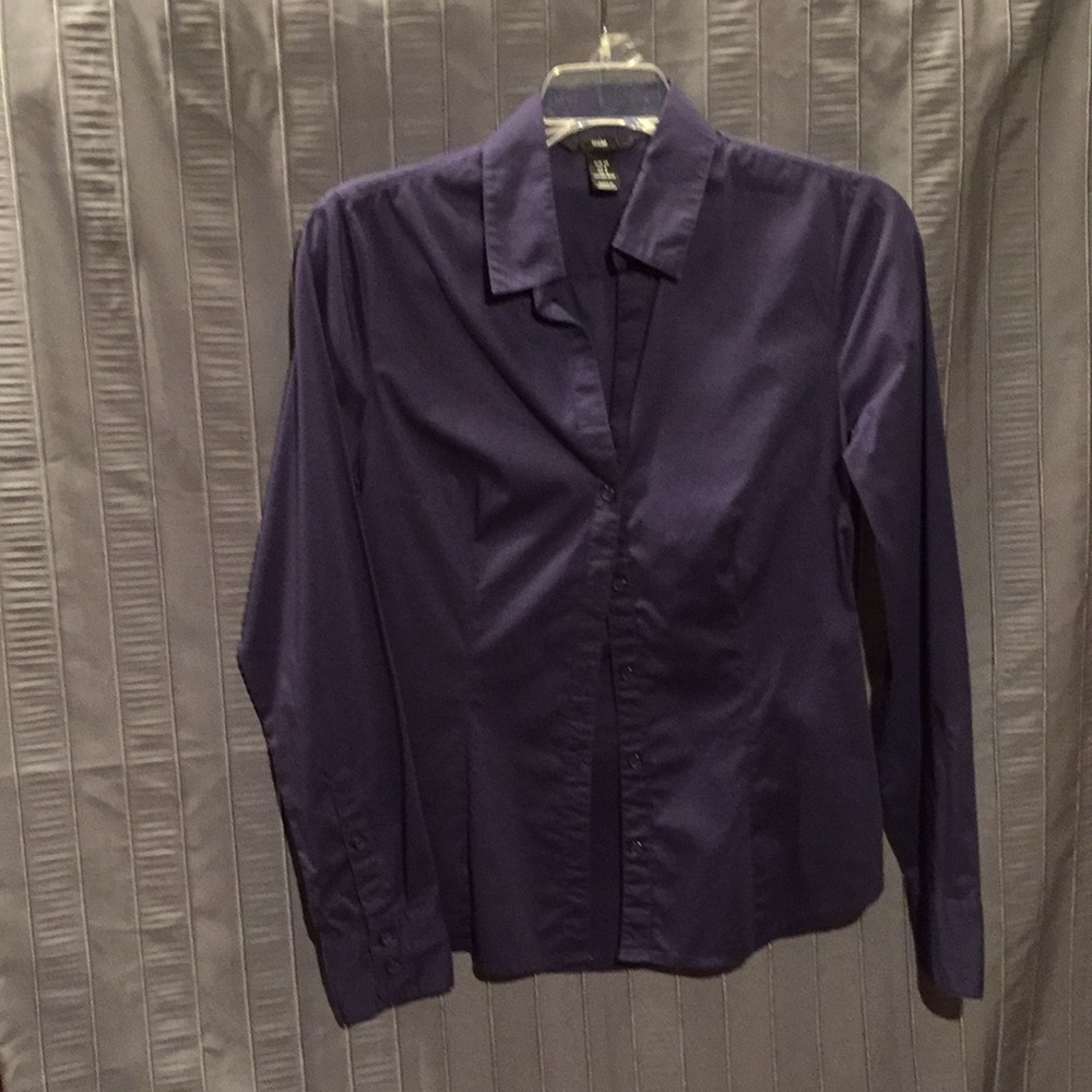 H&M purple button down shirt size 6.